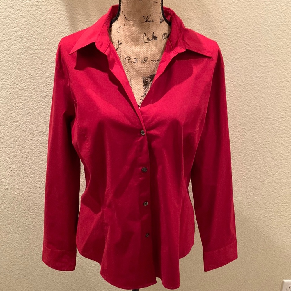Women’s New York & Co Collar Button Down Long Sleeve Top